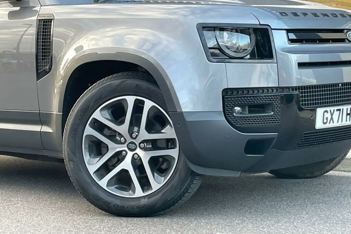 2021-land-rover-110-defender-30-d250-hard-top-s-110-big-10