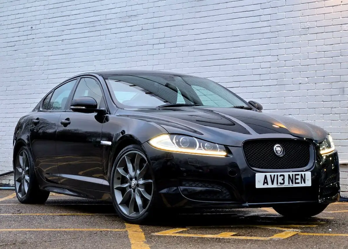 2013-jaguar-xf-30-premium-luxury-big-19