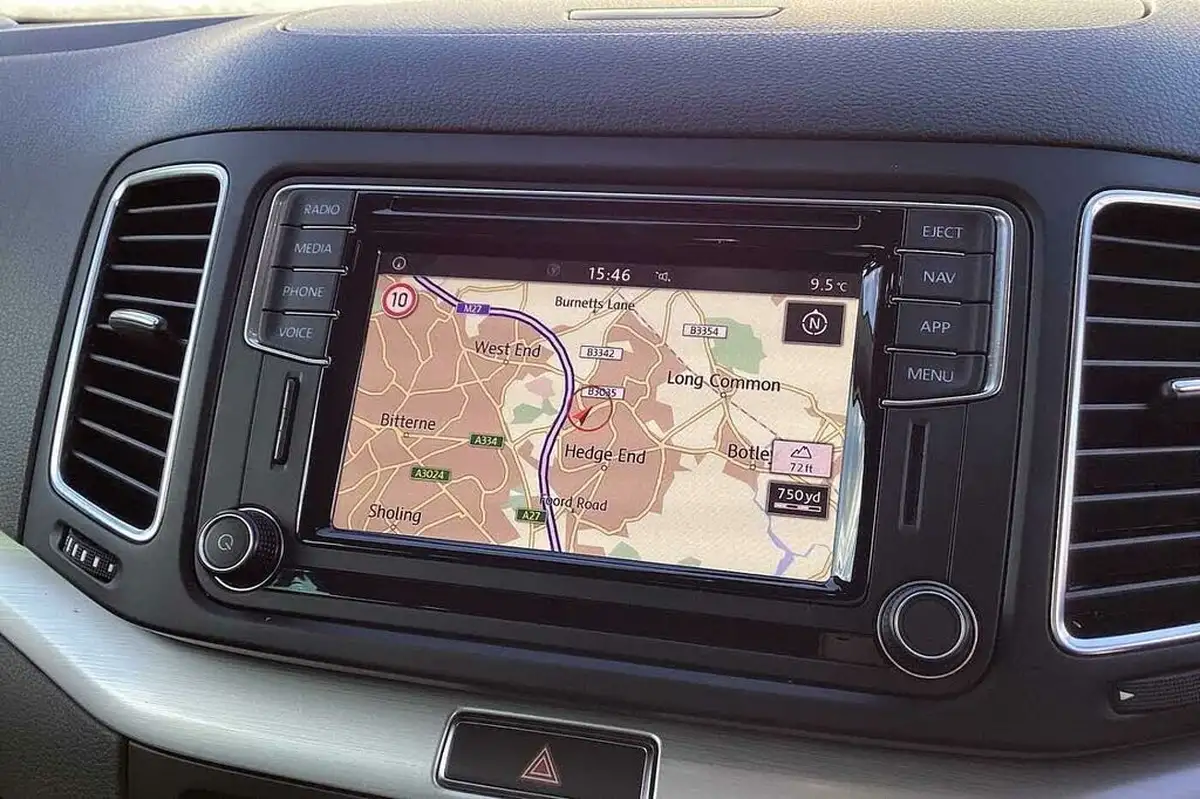 2020-volkswagen-sharan-20tdi-se-nav-150ps-big-25