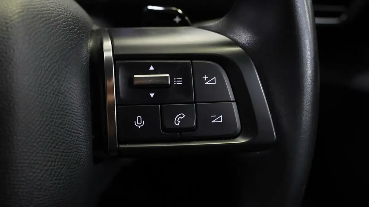 2021-citroen-c4-12-puretech-shine-130ps-eat8-big-23