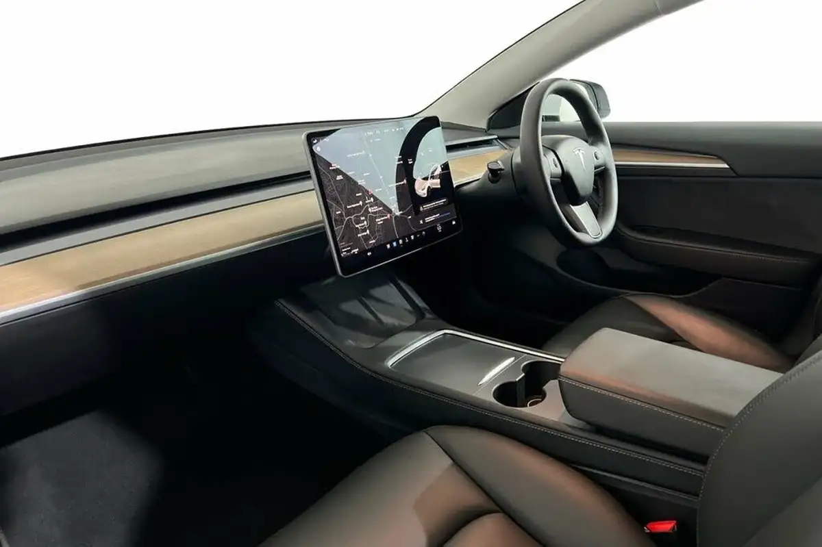 2021-tesla-model-3-e-standard-plus-big-12