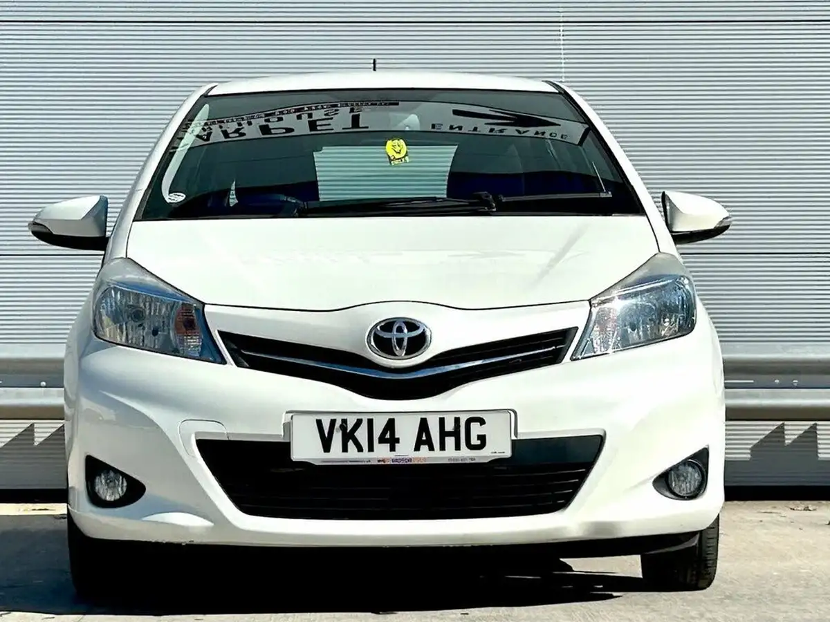 2014-toyota-yaris-133-icon-big-1