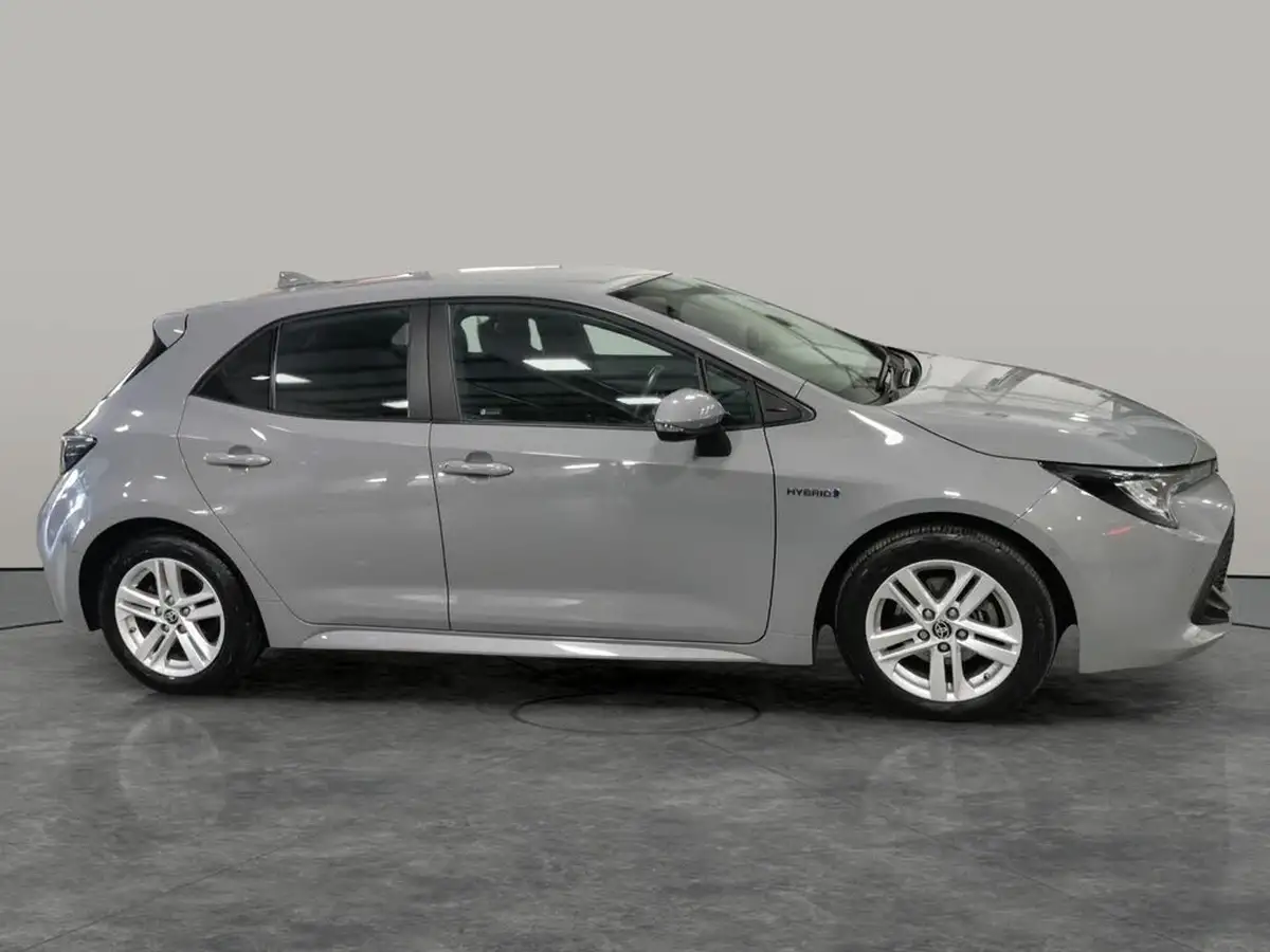 2021-toyota-corolla-18-vvt-i-icon-tech-trk-hatchback-5d-big-9