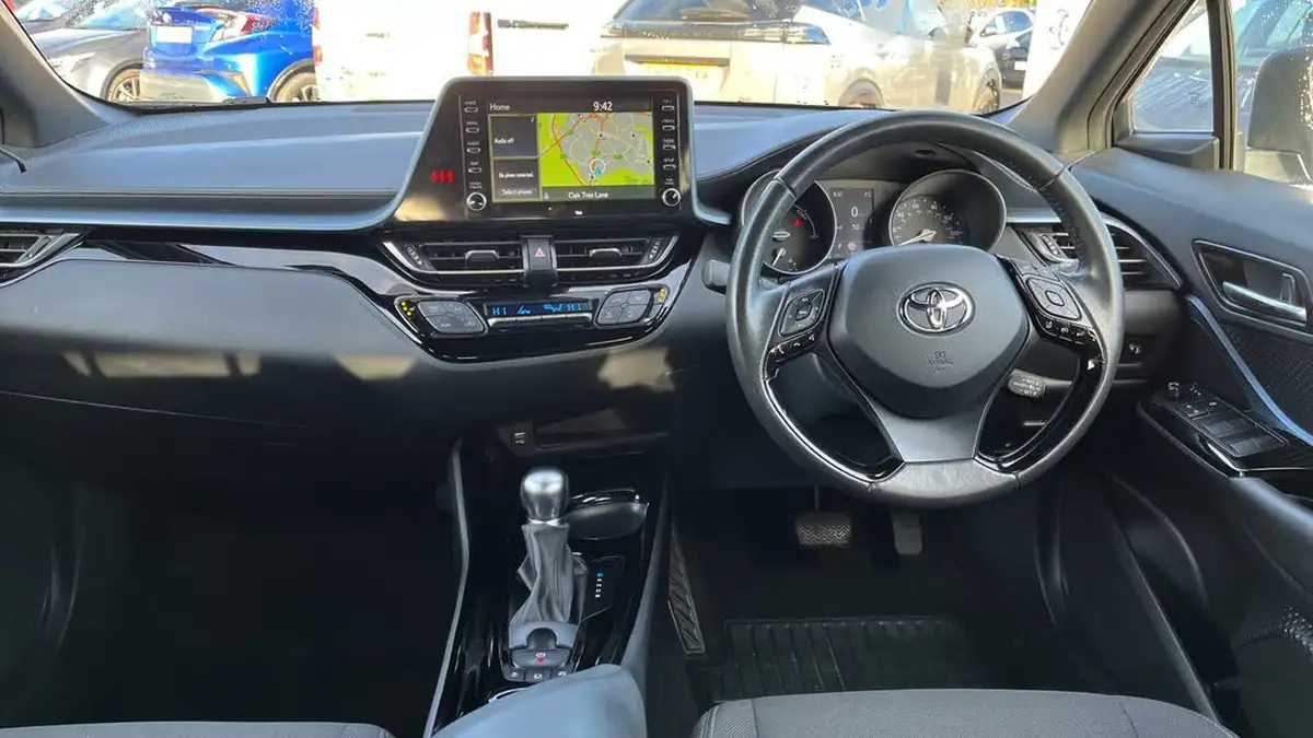 2021-toyota-c-hr-18-vvt-i-design-big-4