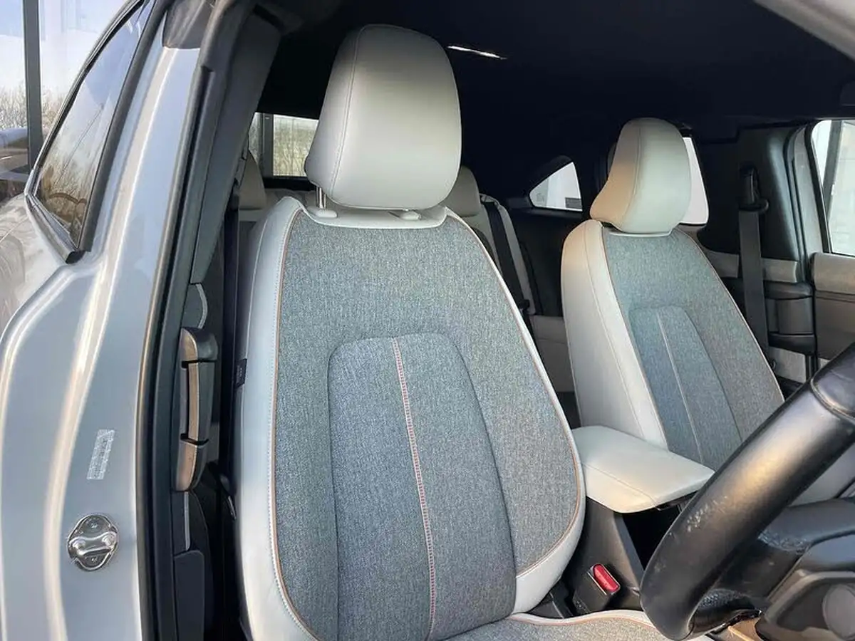 2021-mazda-mx-30-e-sport-lux-big-20