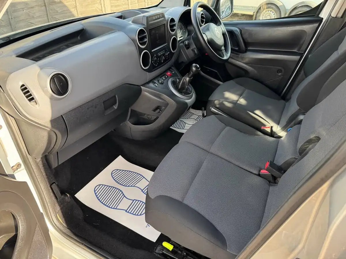 2018-citroen-berlingo-16td-l1625-enterprise-special-edition-panel-big-10