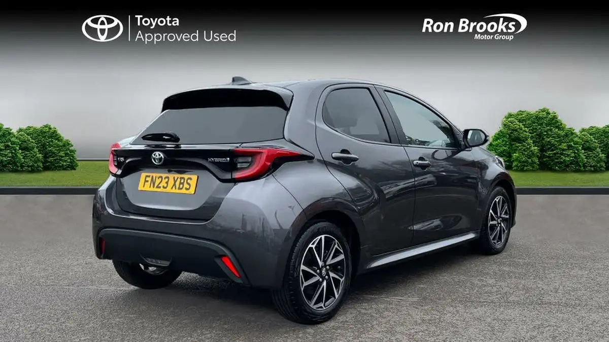 2023-toyota-yaris-15-vvt-i-design-big-1