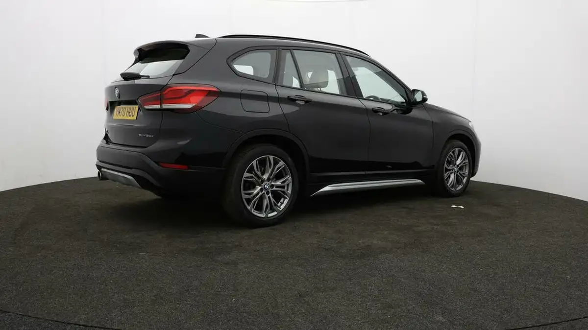 2021-bmw-x1-15-xdrive-25e-phev-xline-big-32