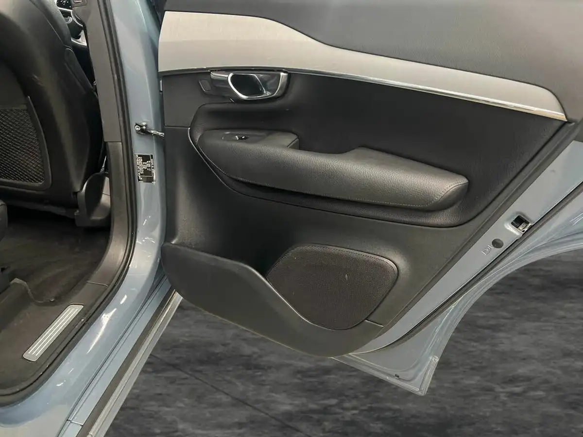 2020-volvo-xc90-20td-b5-momentum-big-31