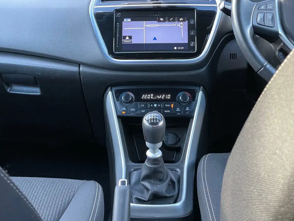 2020-suzuki-s-cross-14-boosterjet-sz-t-big-13