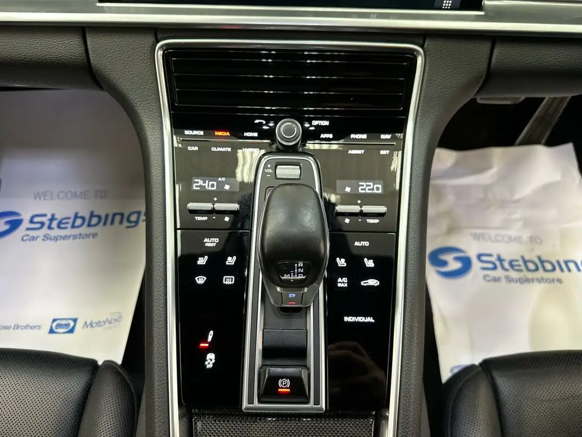 2017-porsche-panamera-29-v6-4-e-hybrid-sport-turismo-big-22