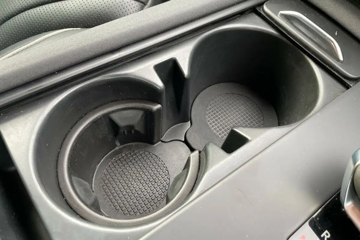 2021-land-rover-discovery-30-d300-r-dynamic-hse-big-56