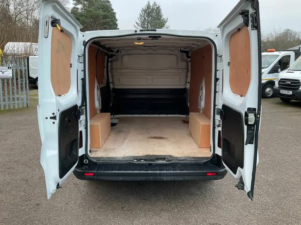 2022-renault-trafic-20dci-sl28-130-business-big-11