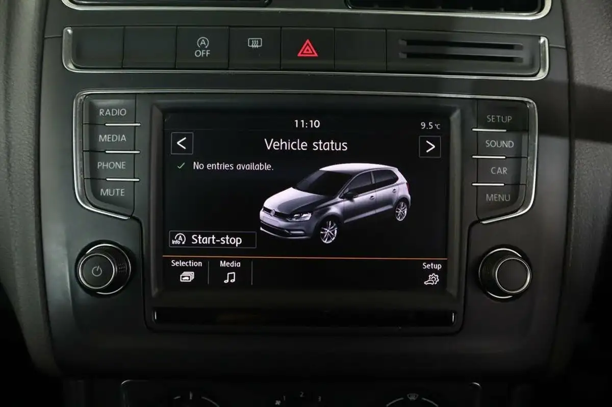 2015-volkswagen-polo-10-se-60ps-5d-big-43