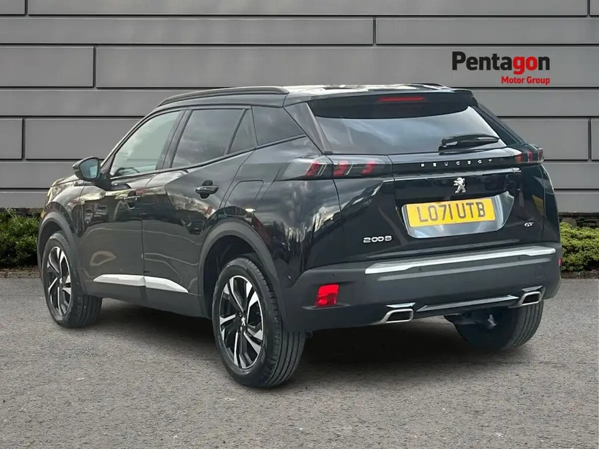 2022-peugeot-2008-suv-12-puretech-gt-eat8-big-1