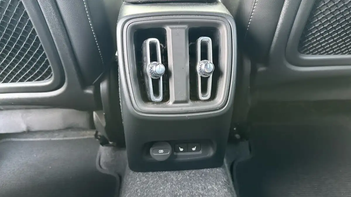 2021-volvo-xc40-e-twin-recharge-plus-big-47