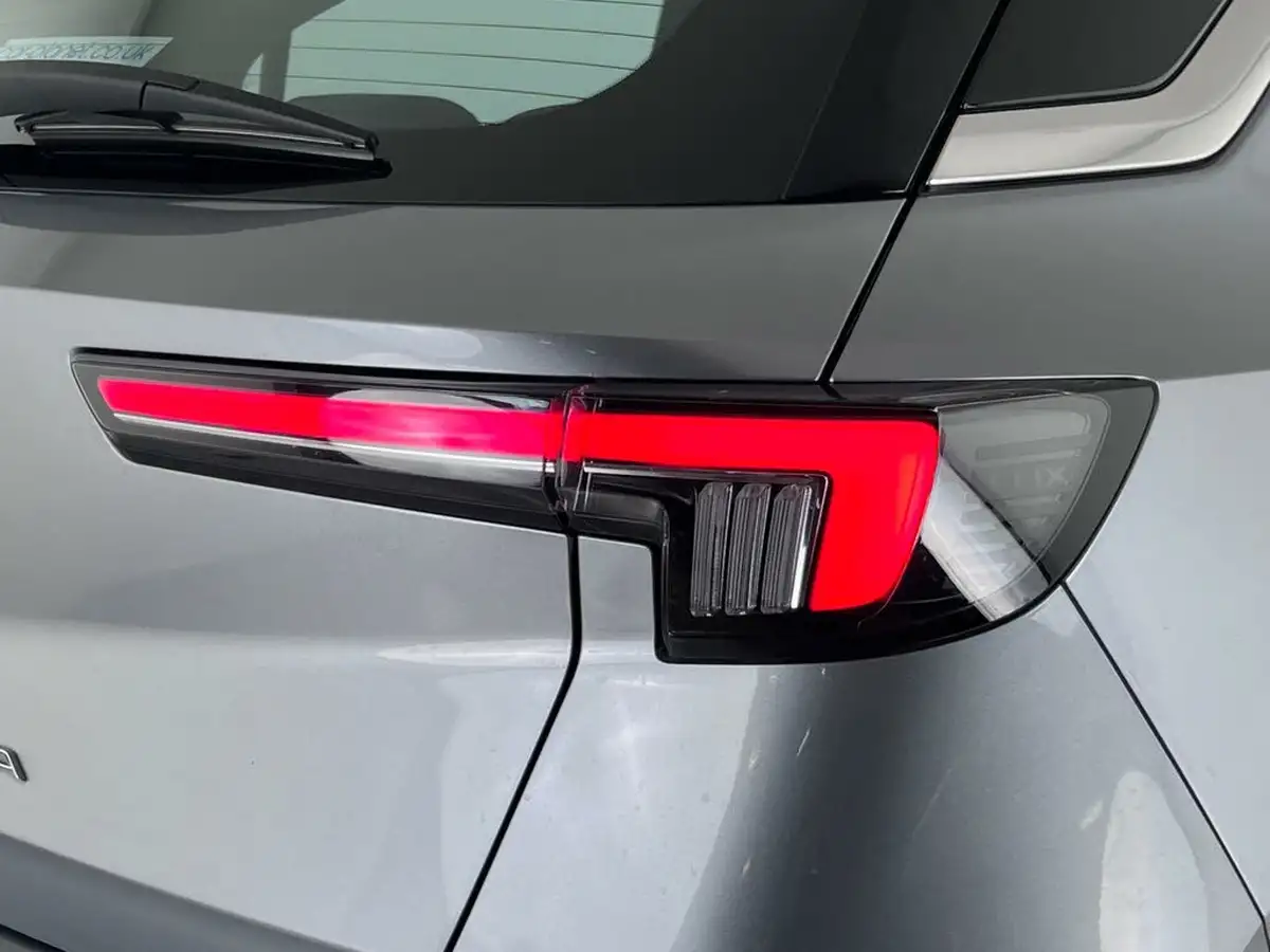 2021-vauxhall-mokka-12-elite-nav-premium-100ps-big-7