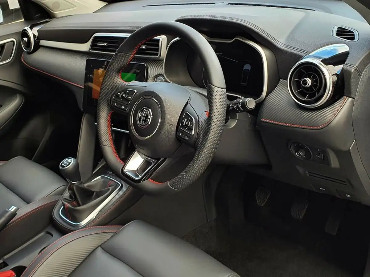 2024-mg-zs-suv-10t-gdi-exclusive-big-11