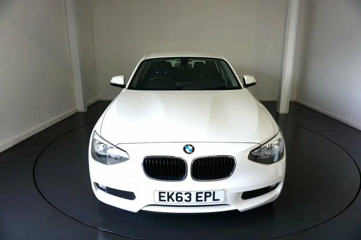2013-bmw-1-series-16-114i-se-ss-5d-big-13