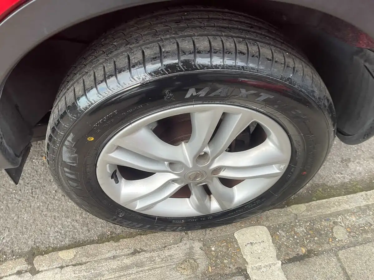 2012-nissan-qashqai-16-acenta-big-37