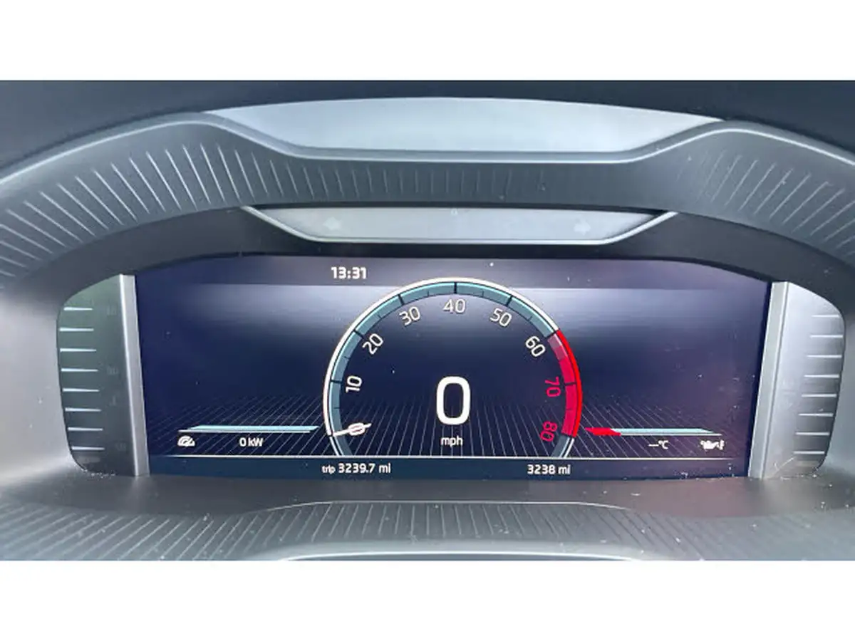 2024-skoda-karoq-15-tsi-se-l-dsg-big-10