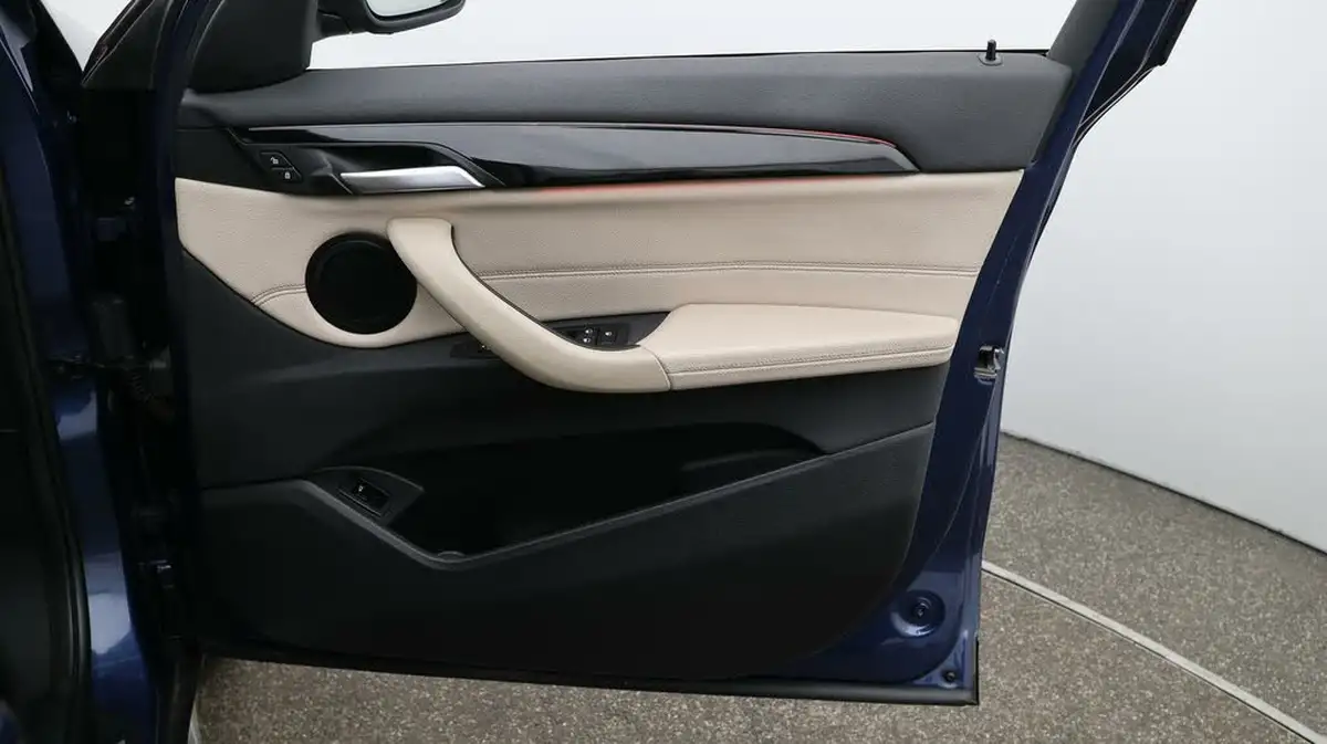 2022-bmw-x1-20td-sdrive18d-xline-sport-auto-big-15