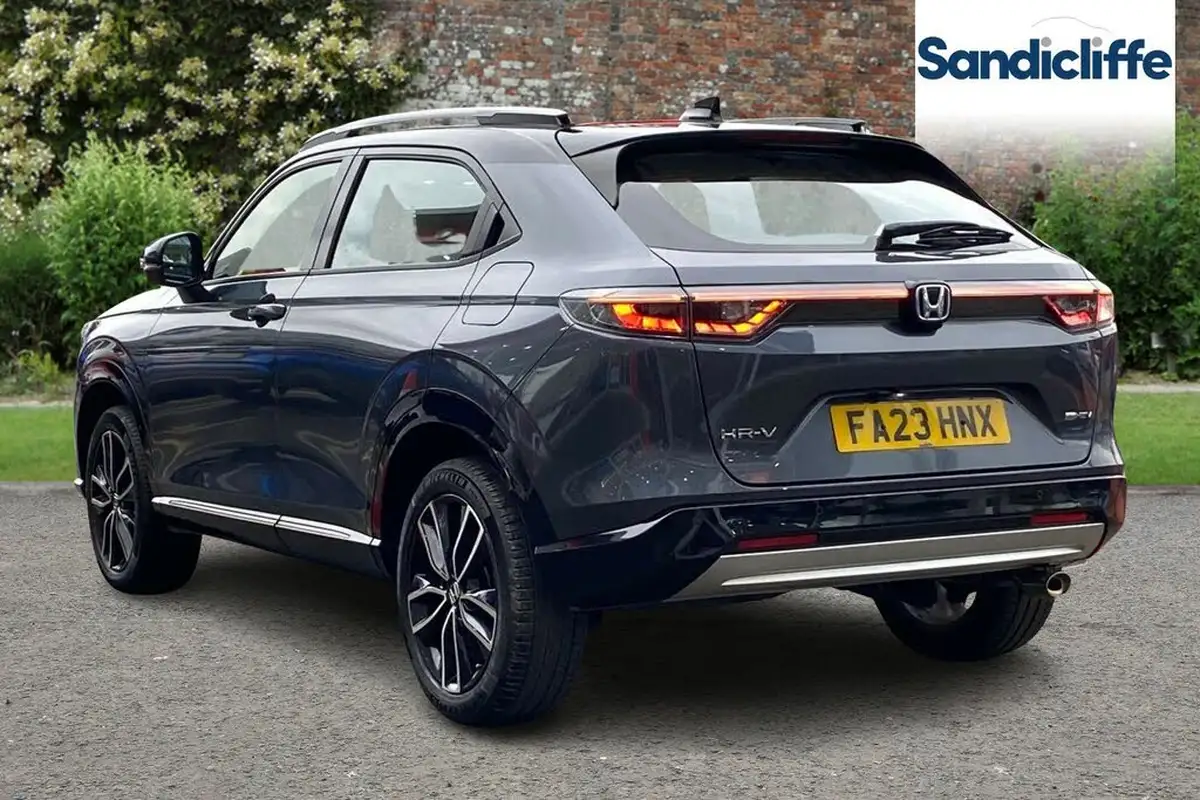 2023-honda-hr-v-15-i-mmd-advance-style-big-2