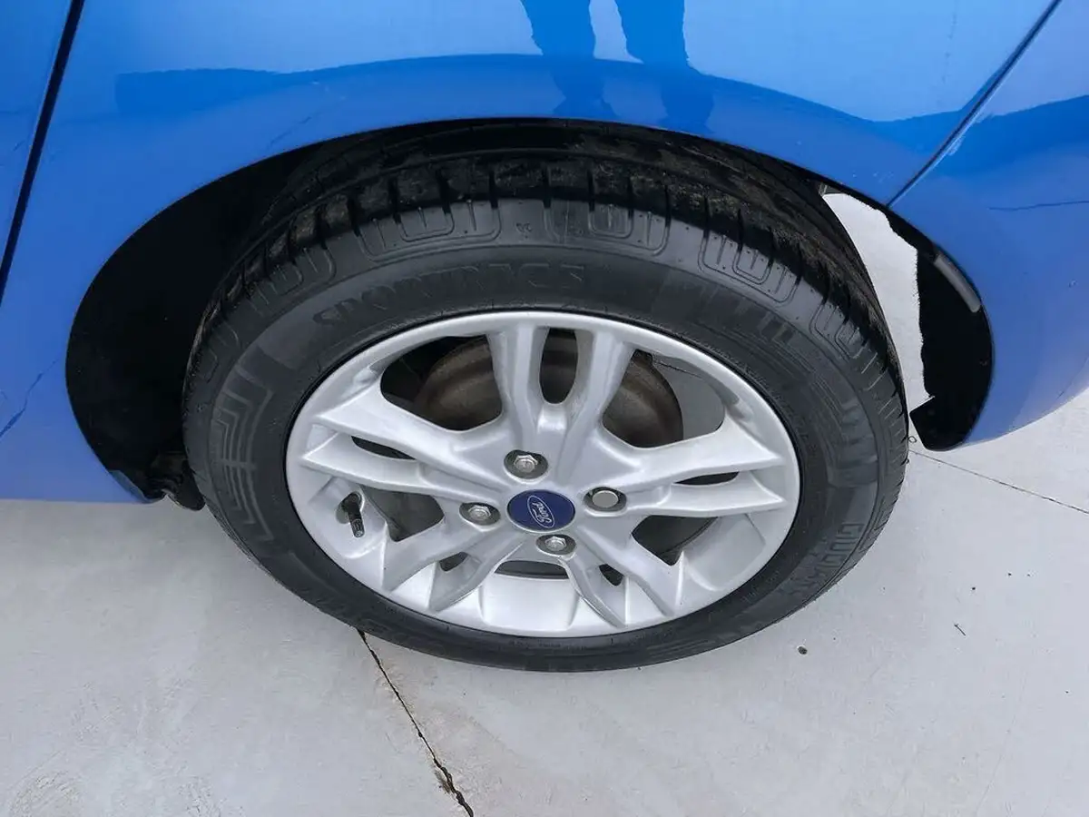 2016-ford-fiesta-10t-zetec-100ps-ecoboost-ss-5d-big-21