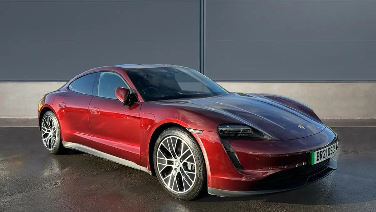 2021-porsche-taycan-e-base-476ps-performance-battery-plus-big-0