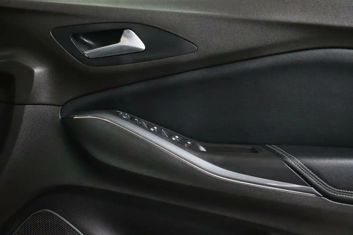 2019-vauxhall-grandland-x-12-tech-line-nav-big-31