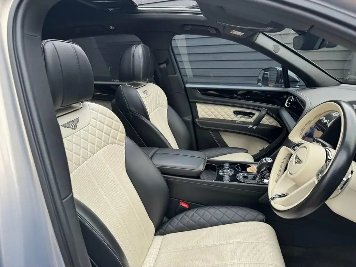 2017-bentley-bentayga-60-w12-big-9