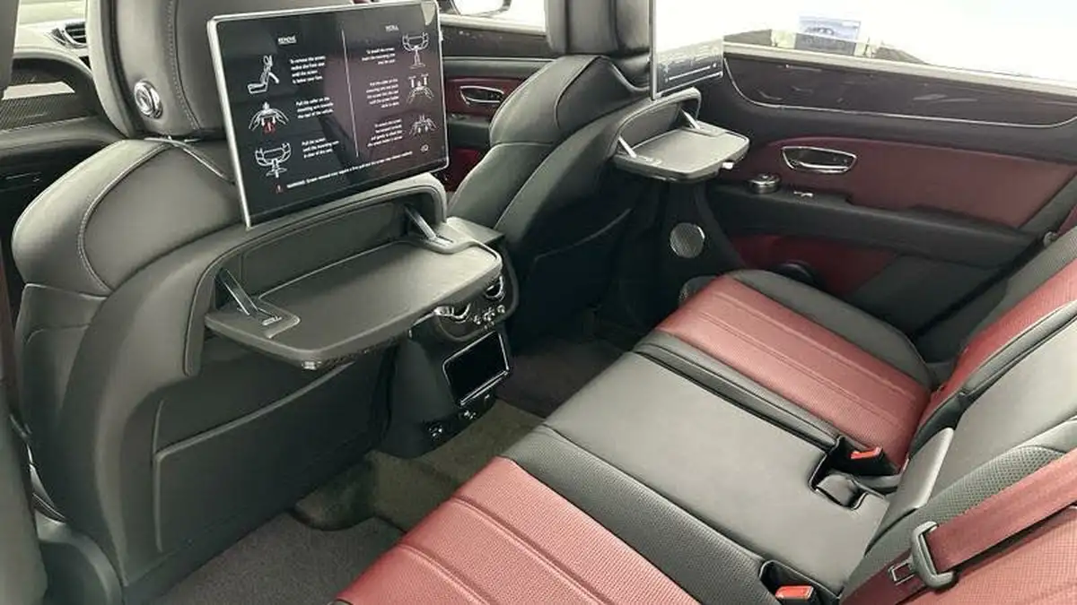 2024-bentley-bentayga-40-v8-s-big-36