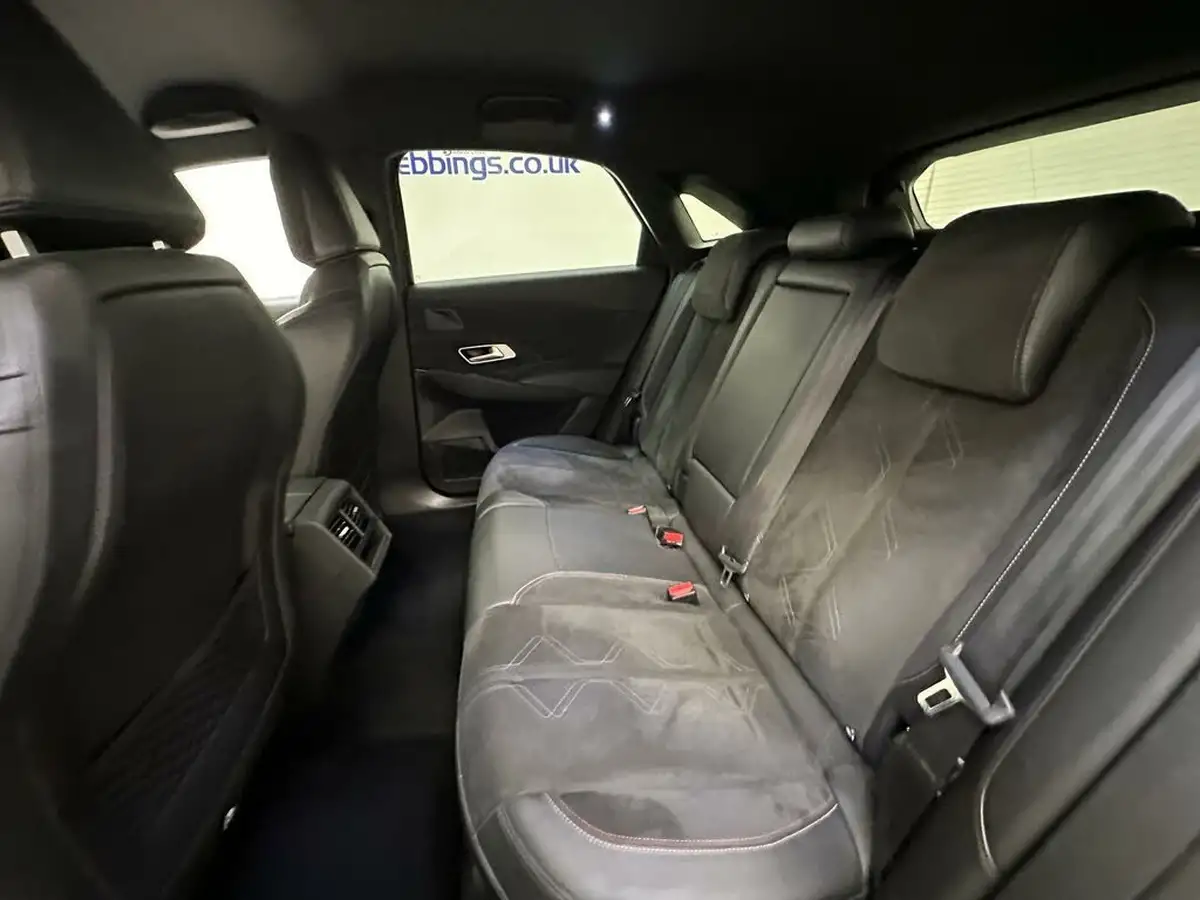 2018-ds-ds-7-crossback-16-puretech-performance-line-225ps-big-20