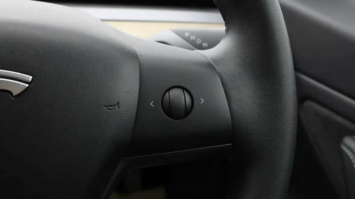 2019-tesla-model-3-e-standard-plus-big-21