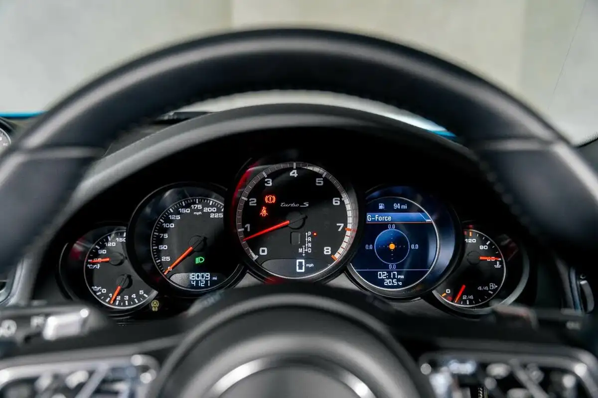 2016-porsche-911-38-turbo-s-cabriolet-big-18