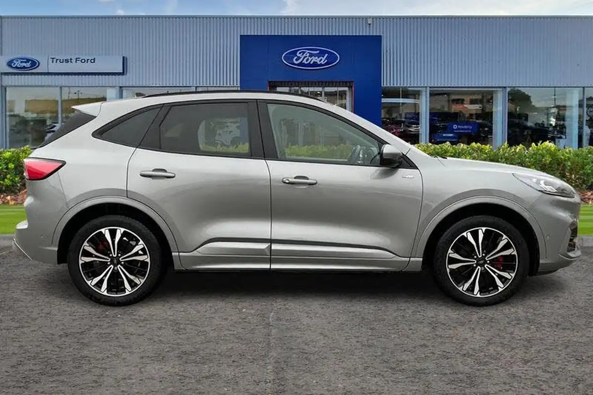 2023-ford-kuga-big-2