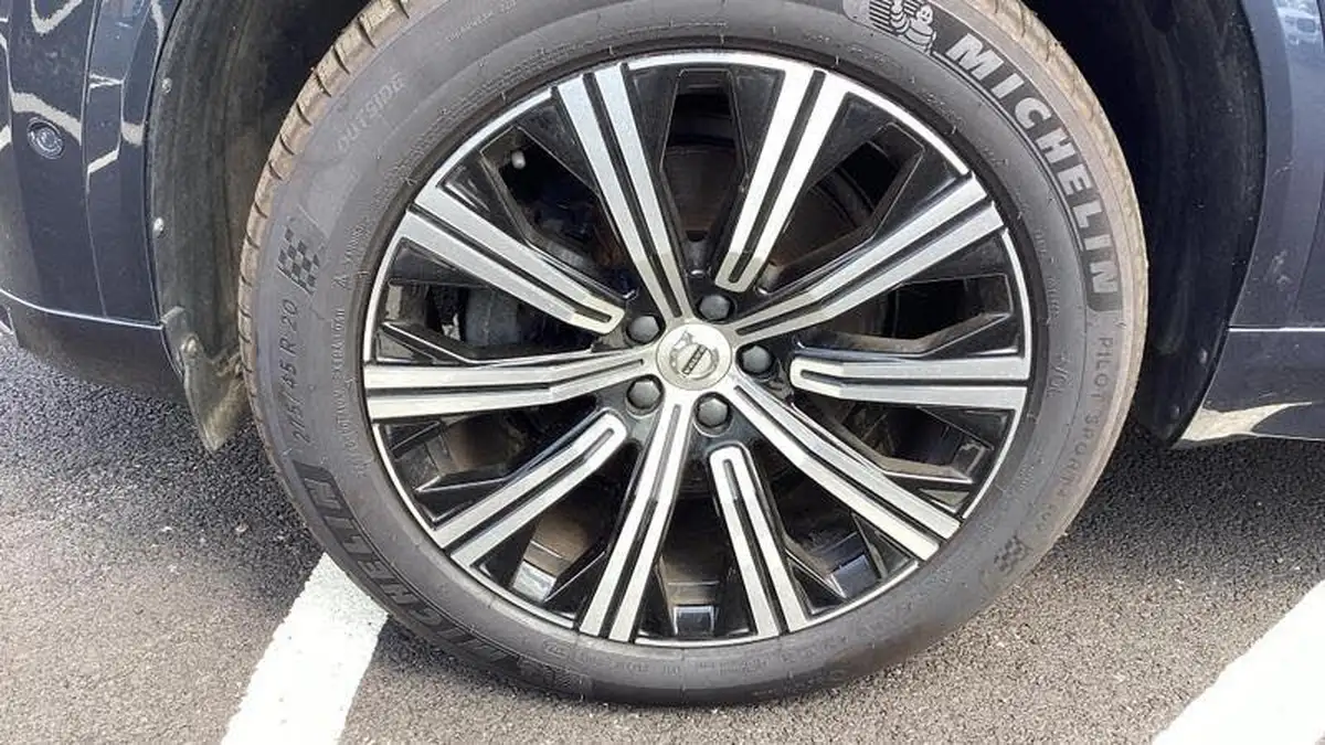 2020-volvo-xc90-20-b5-inscription-big-14