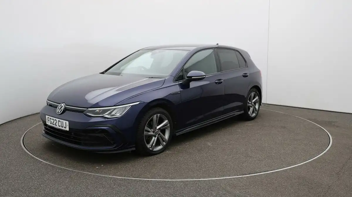 2022-volkswagen-golf-15-etsi-r-line-150ps-hatchback-big-3