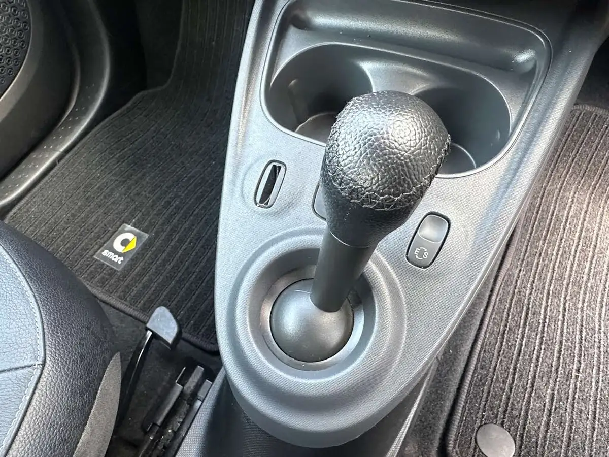2015-smart-fortwo-09-prime-premiumss-twinamic-big-35