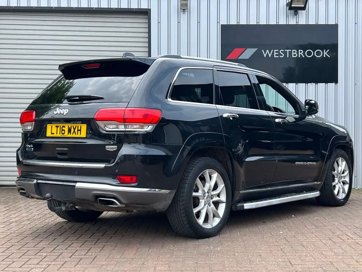 2016-jeep-grand-cherokee-30crd-summit-big-2