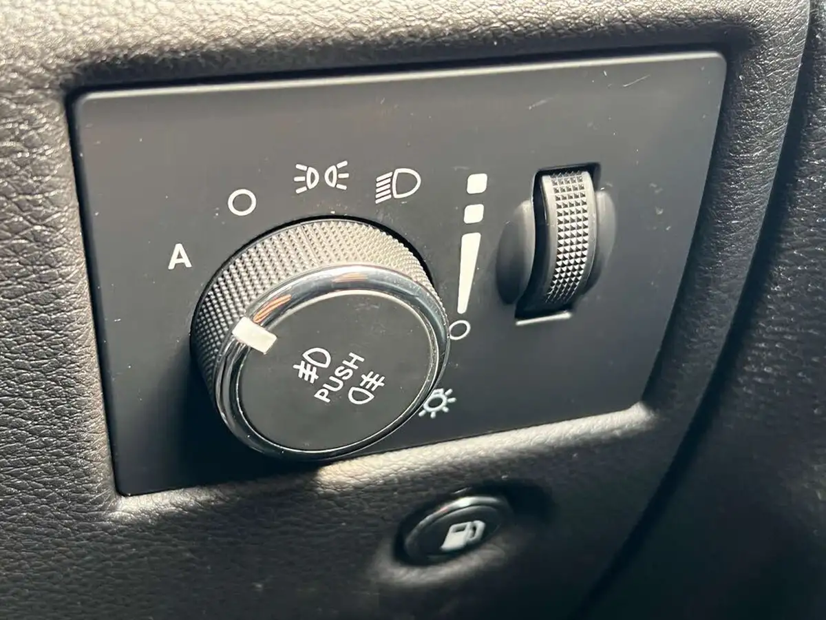 2016-jeep-grand-cherokee-30crd-summit-big-54