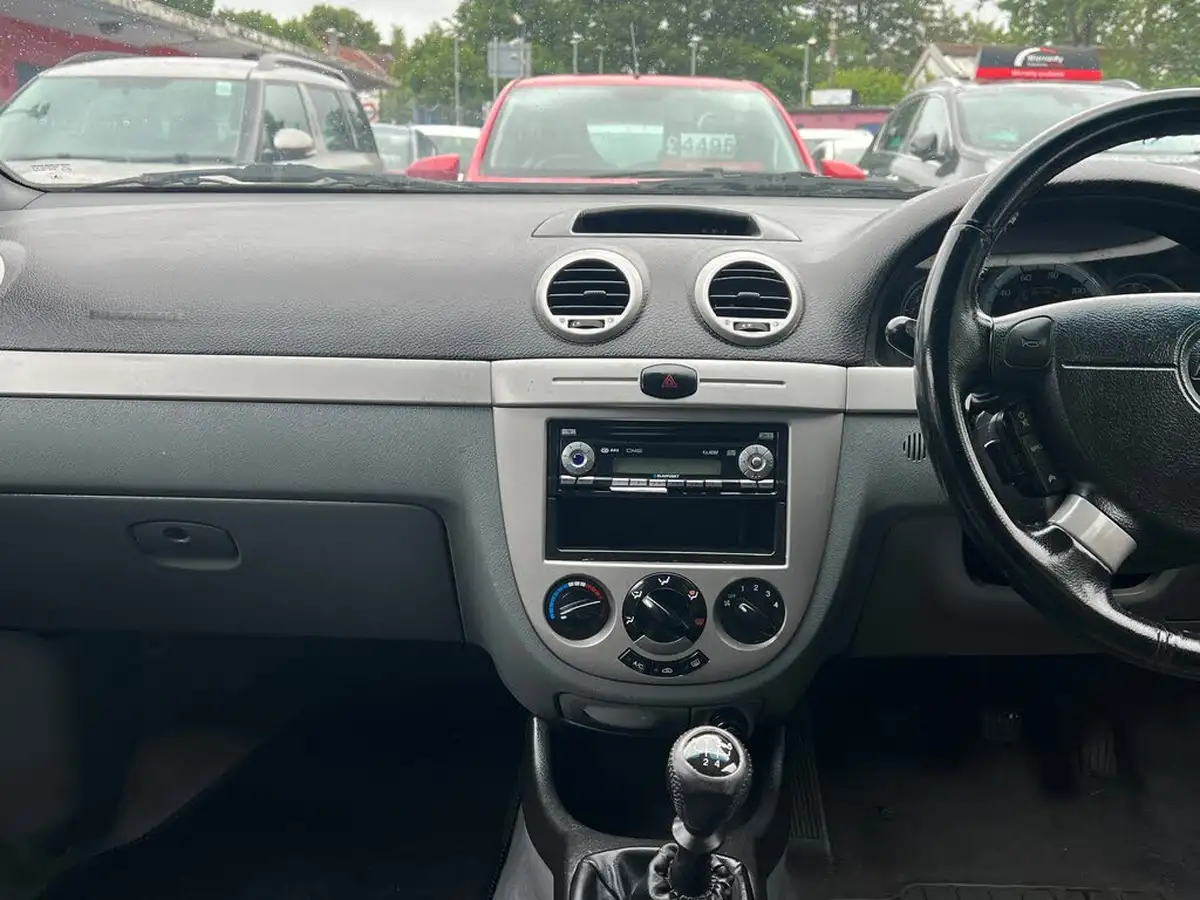 2009-chevrolet-lacetti-16-sx-hatchback-big-20