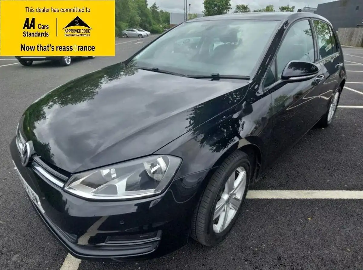 2015-volkswagen-golf-16tdi-match-110ps-bmtss-5d-dsg-big-1