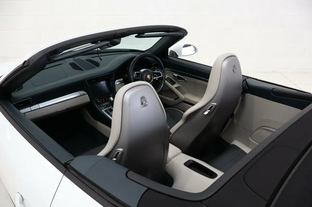2017-porsche-911-30-carrera-4-cabriolet-pdk-big-11