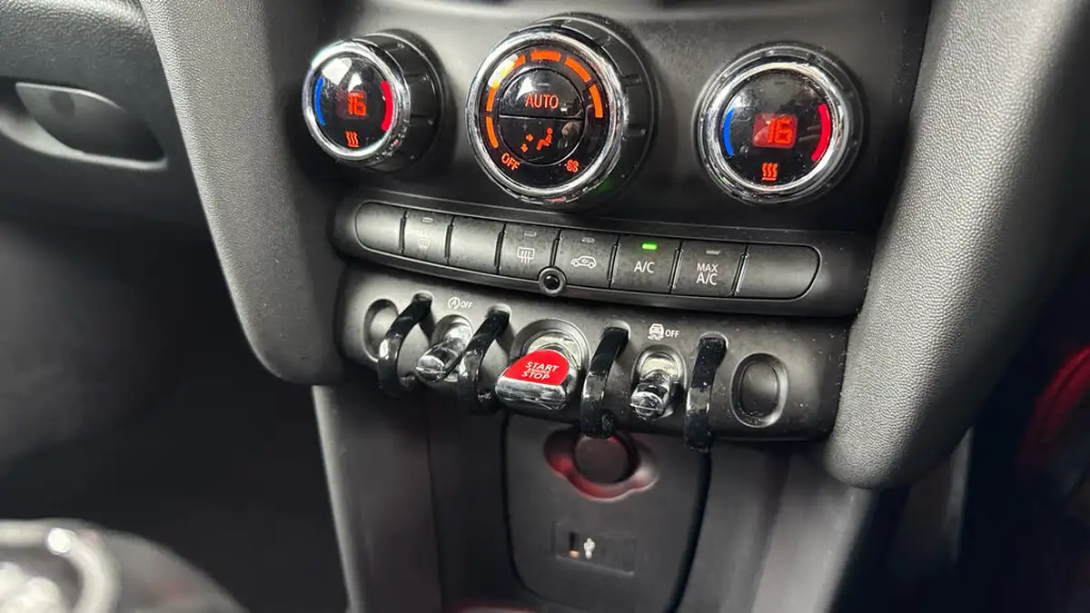 2018-mini-cooper-15-cooper-classic-ss-hatchback-5d-big-18