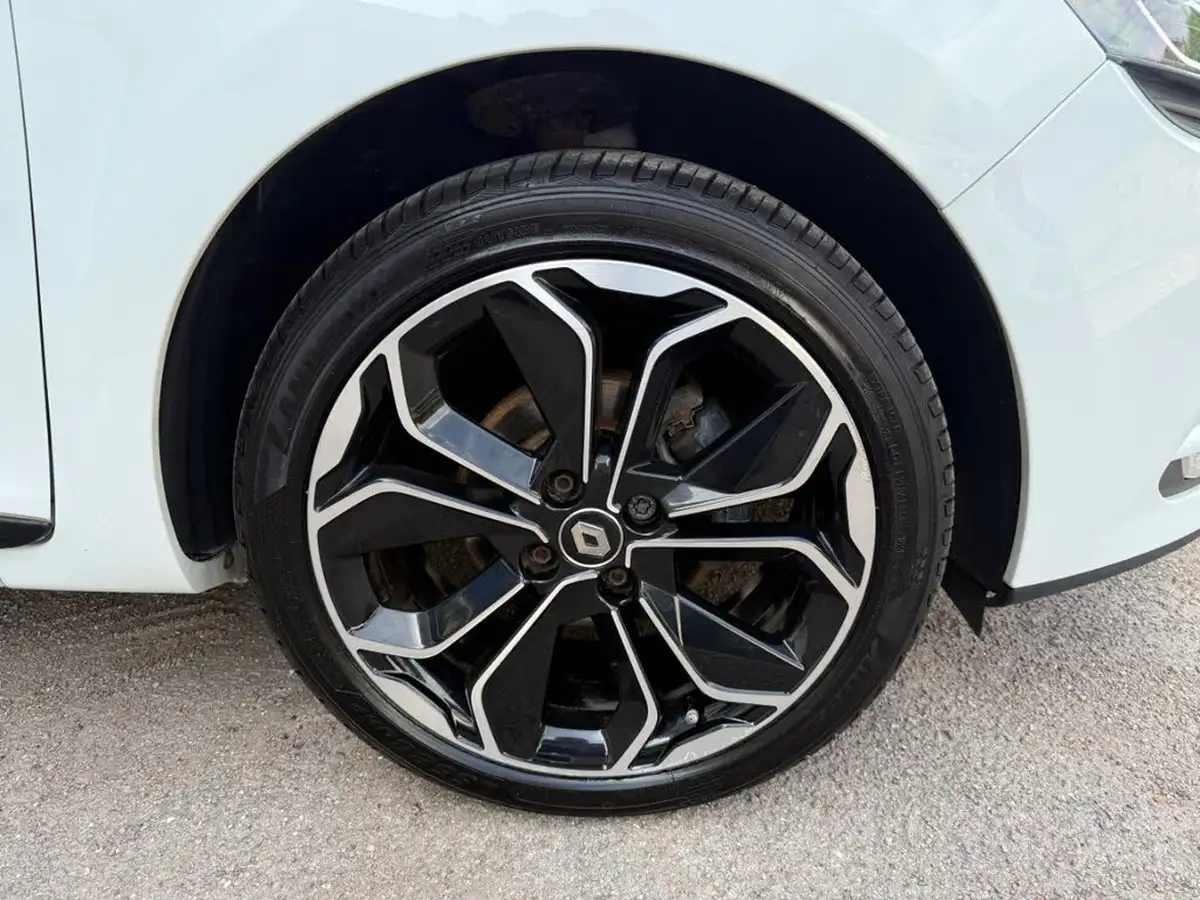 2018-renault-clio-09-tce-iconic-90ps-big-22