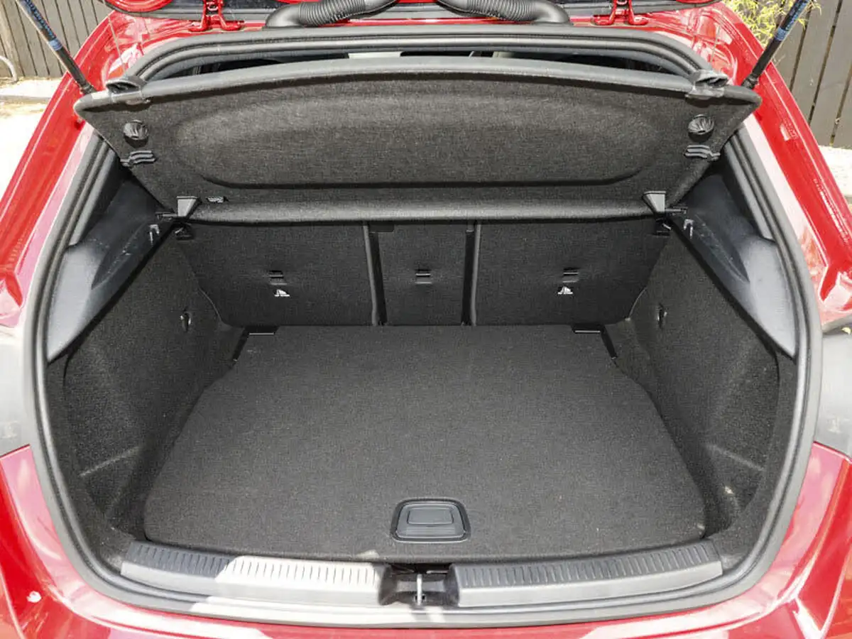 2024-mercedes-benz-a-class-13-a200-amg-line-premium-plus-hatchback-5d-big-7