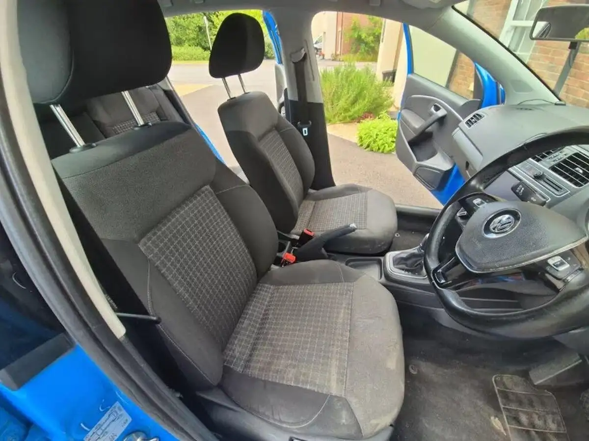 2015-volkswagen-polo-12-tsi-se-5d-dsg-big-5
