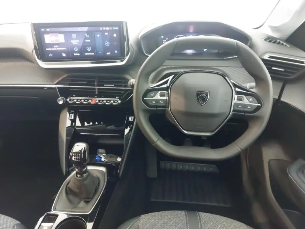 2024-peugeot-208-12-puretech-allure-big-6
