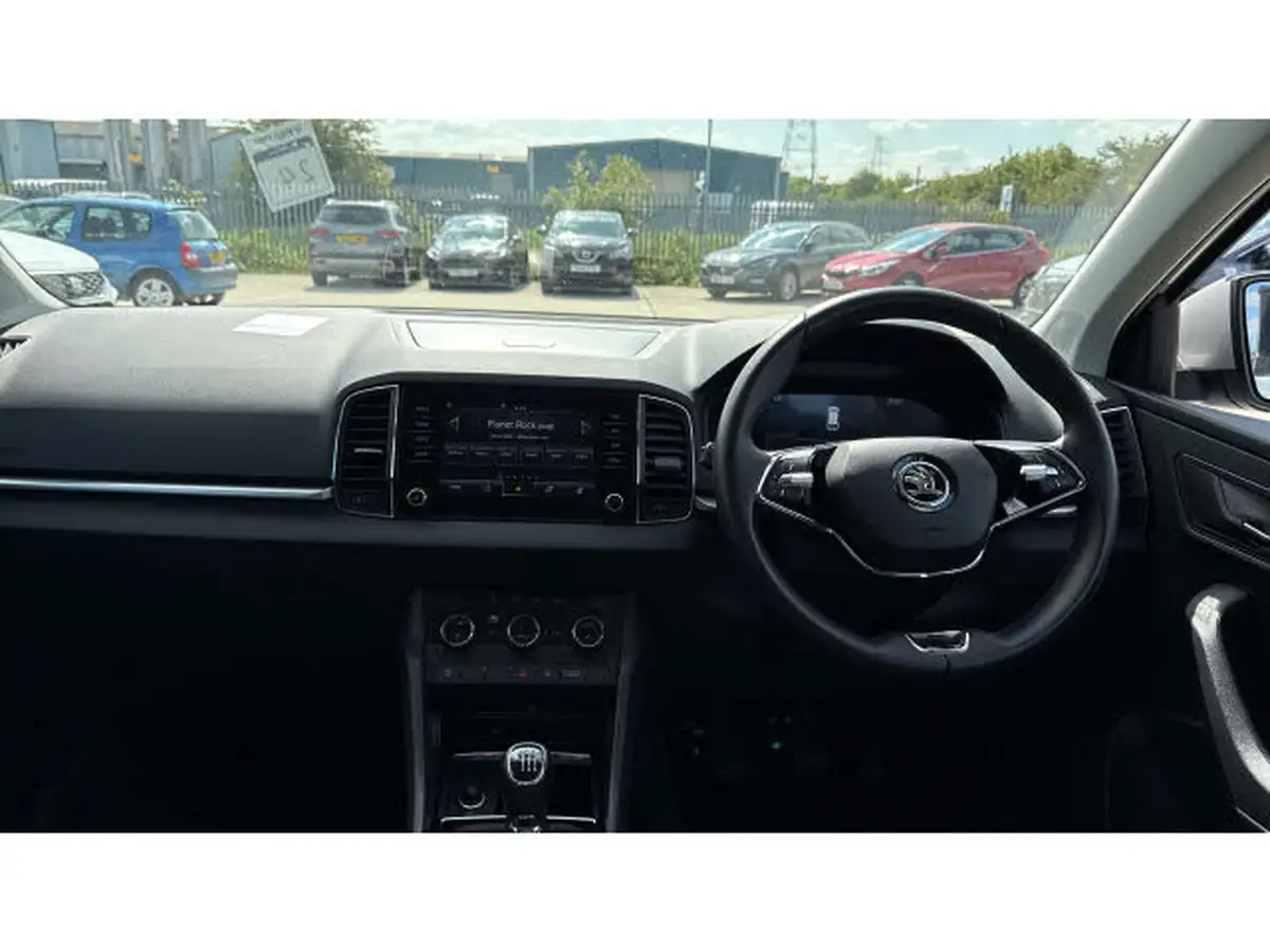 2022-skoda-karoq-10-tsi-se-drive-big-9